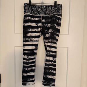 Black & White Printed Lululemon Leggings